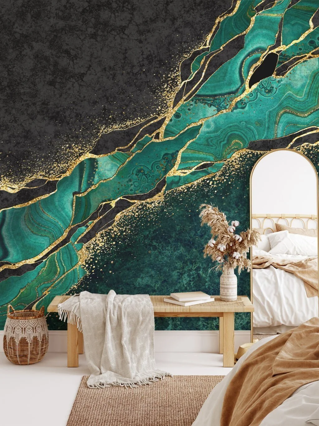 Opulent Emerald Green and Gold Marble Textured Wallpaper for a Glamorous Interior