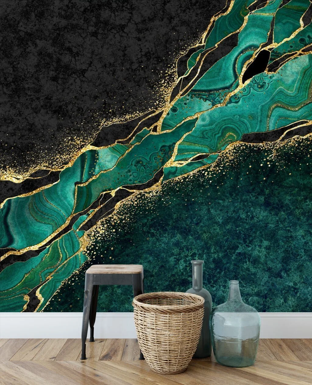 Opulent Emerald Green and Gold Marble Textured Wallpaper for a Glamorous Interior